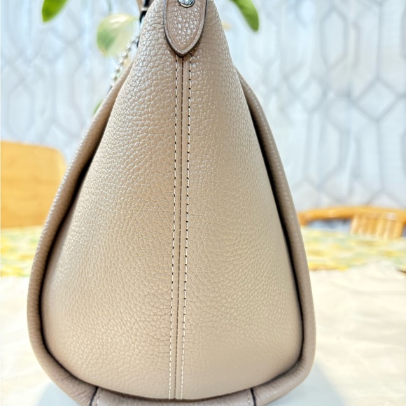 Coach Elise - Picture 3 of 11